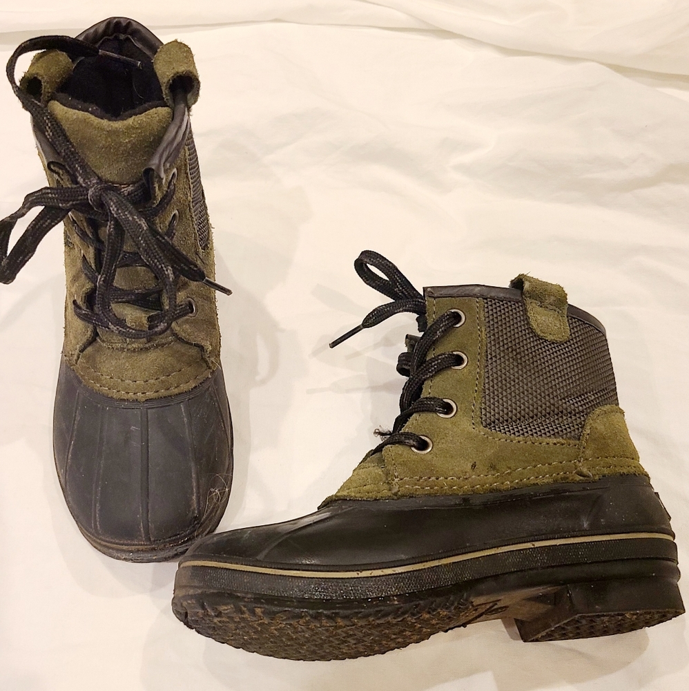COPY - boys duck boots